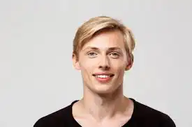 Marco R.